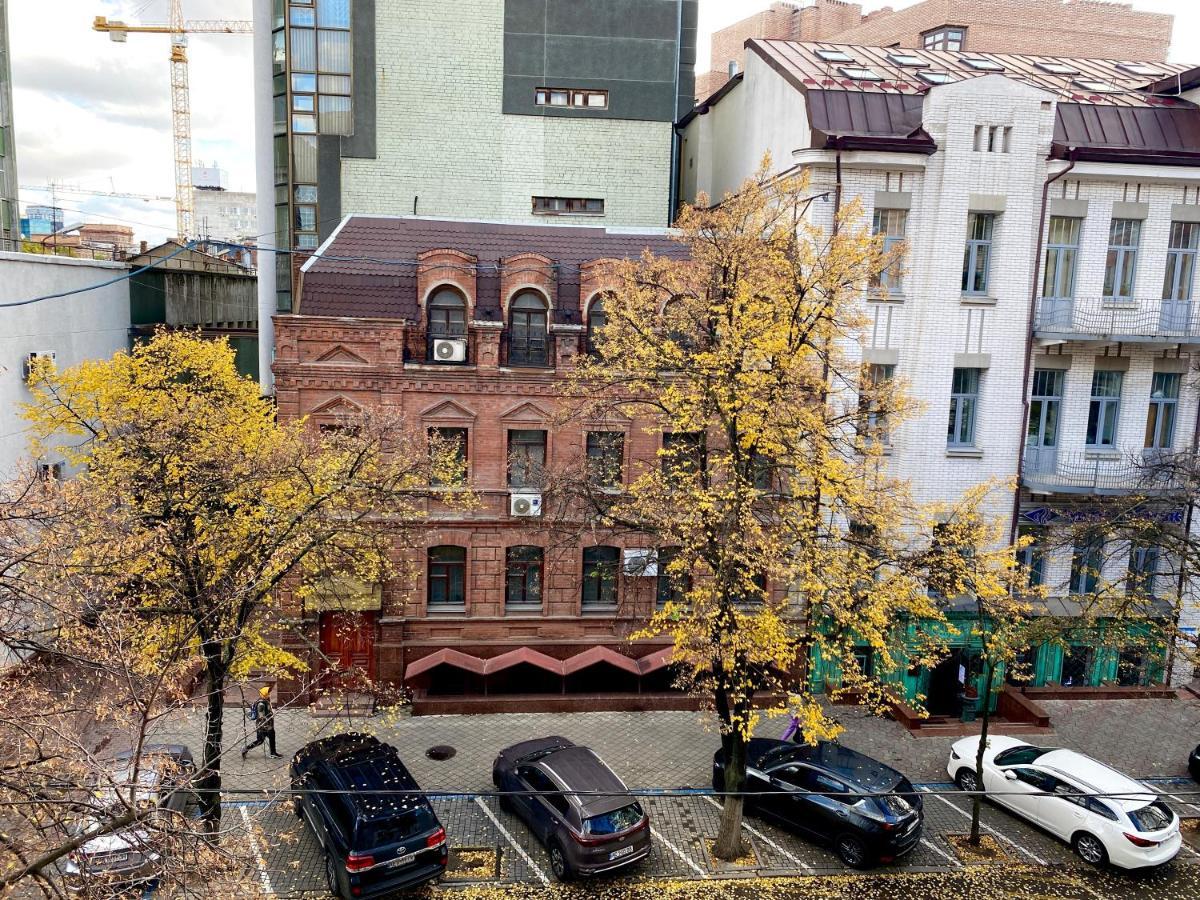 Історія Міста В Сучасності Завжди Зі Світлом Dnipro Exterior photo